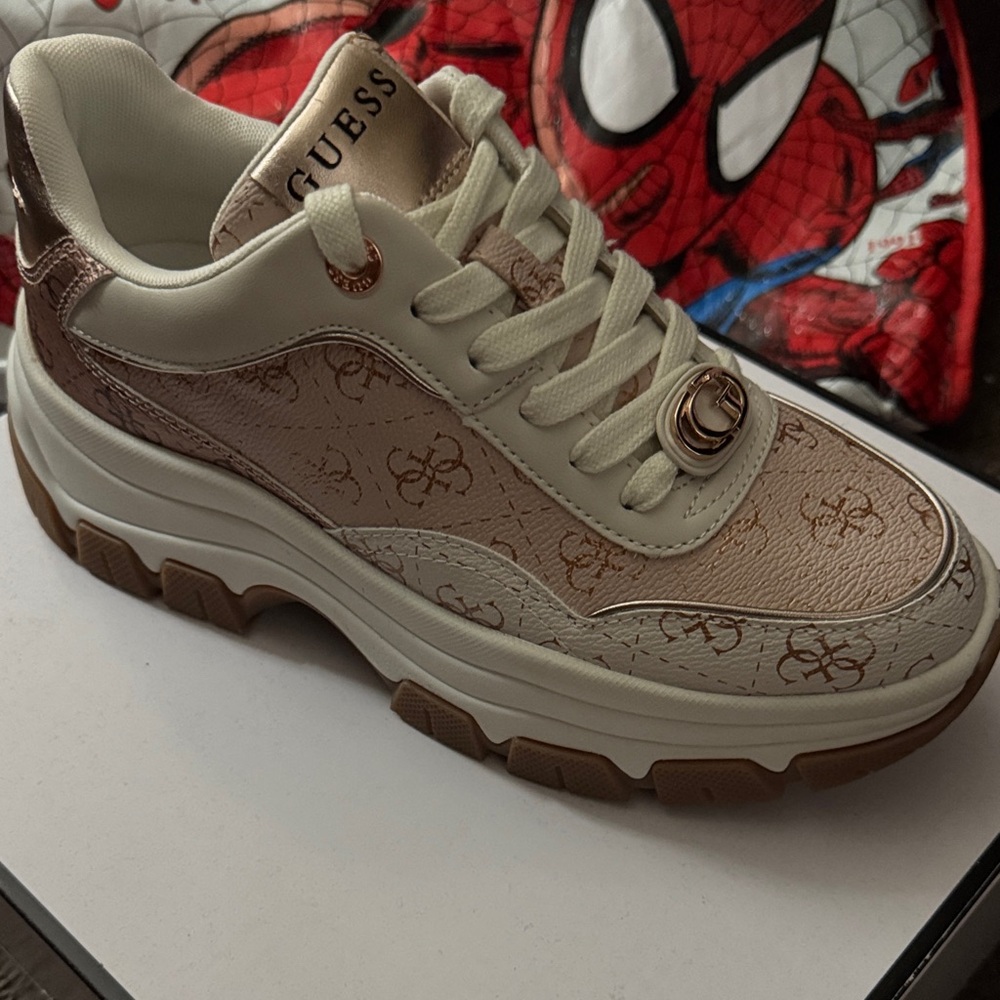 GUESS Cream and Rose Gold Platform Logo Sneaker